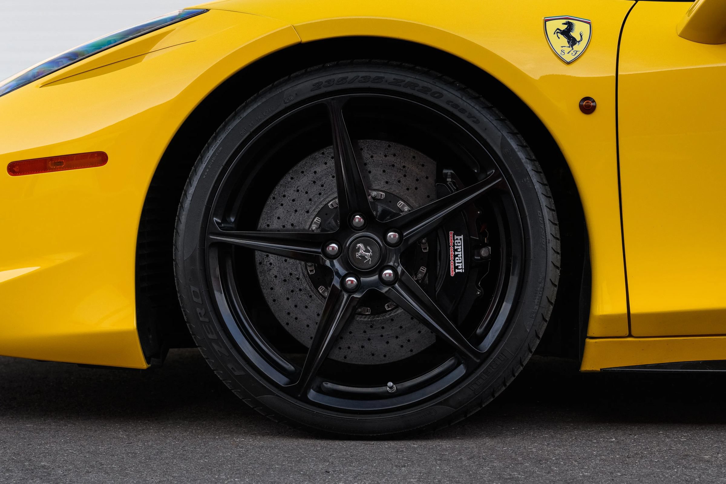 Used 2010 Ferrari 458 Italia Coupe RWD image 11