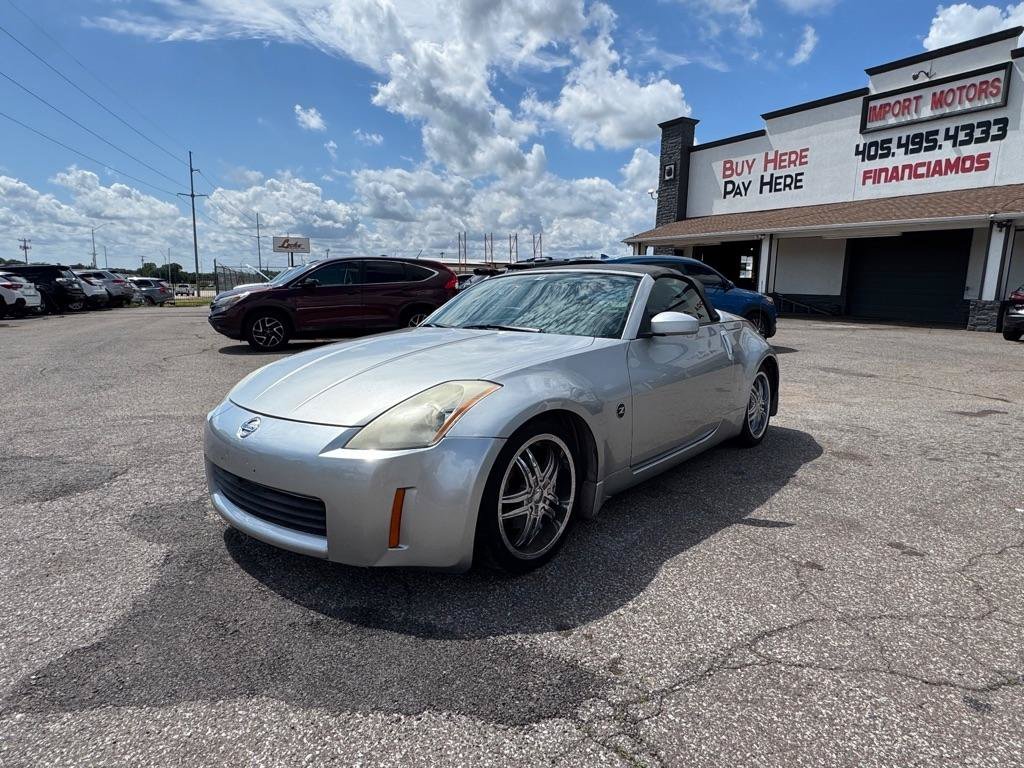 Used 2004 Nissan 350Z Touring RWD image 1