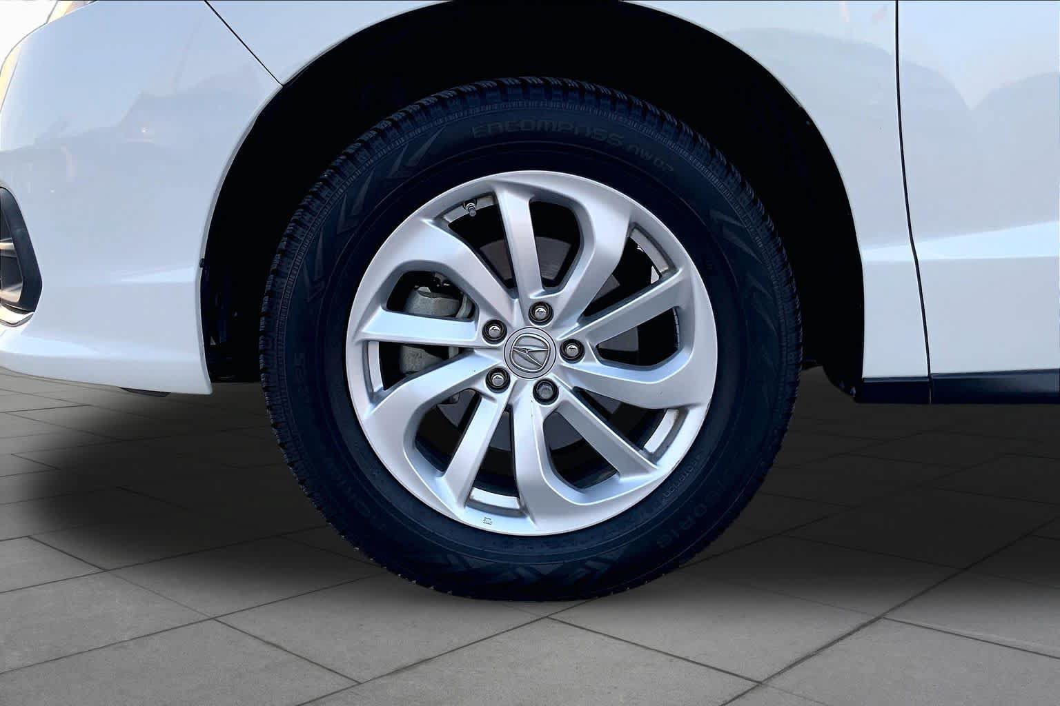 Used 2016 Acura RDX w/ Tech & AcuraWatch Plus Pack FWD image 11