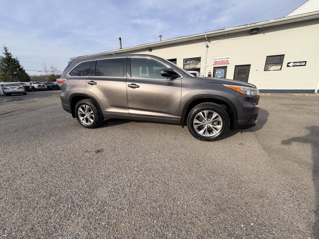 Used 2015 Toyota Highlander Plus AWD/4WD image 48