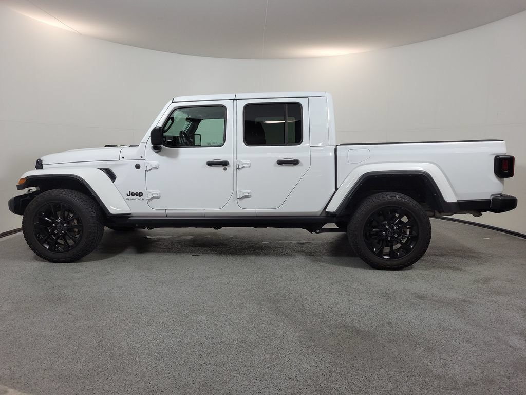 Used 2024 Jeep Gladiator Sport AWD/4WD image 4