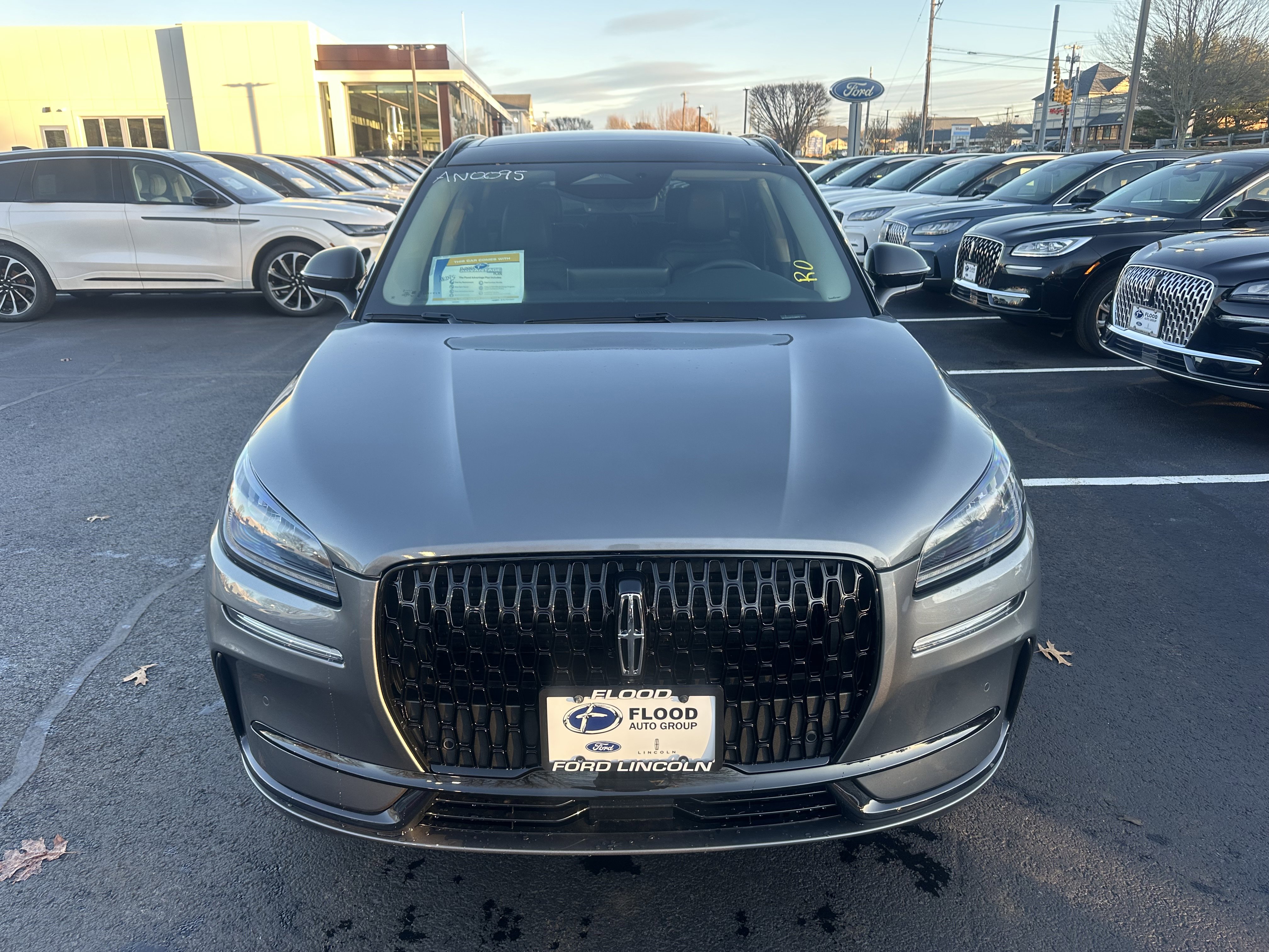 New 2026 Lincoln Corsair Premiere image 2