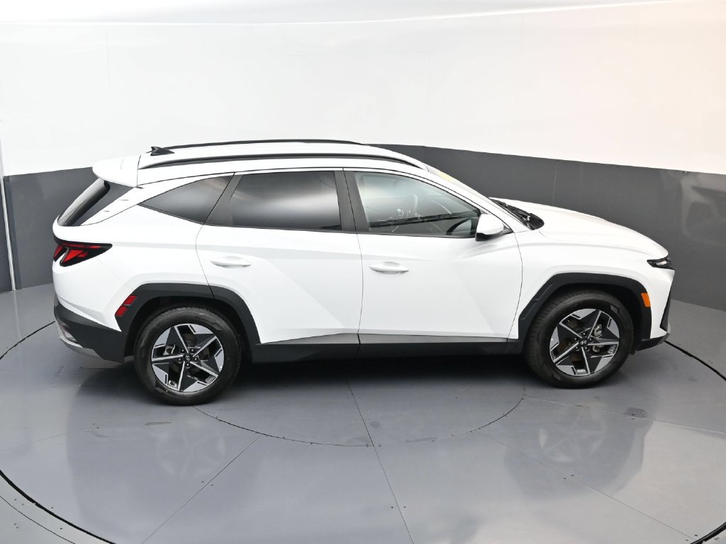 Certified 2025 Hyundai Tucson SEL FWD image 16
