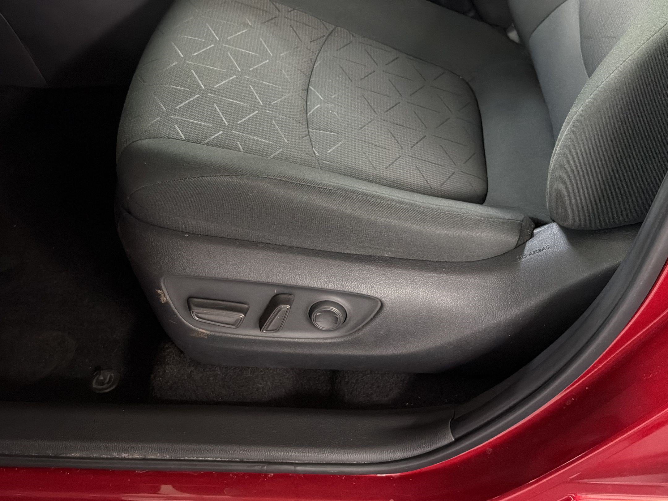 Used 2024 Toyota RAV4 XLE w/ Convenience Package FWD image 16