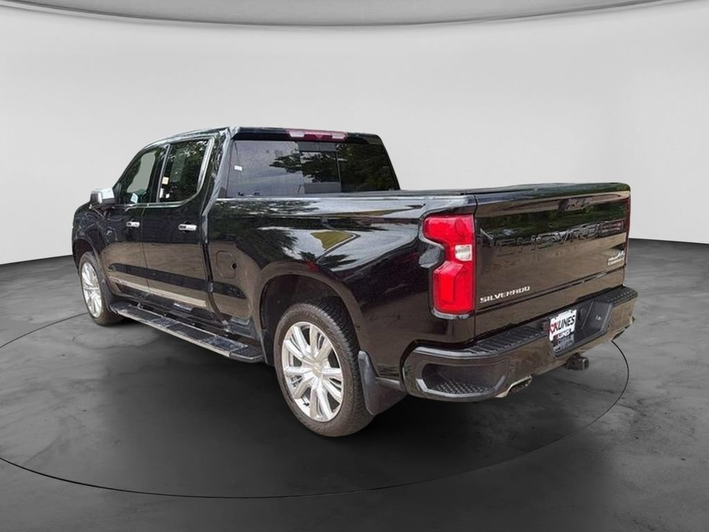 Used 2022 Chevrolet Silverado 1500 High Country w/ High Country Premium Package AWD/4WD image 8