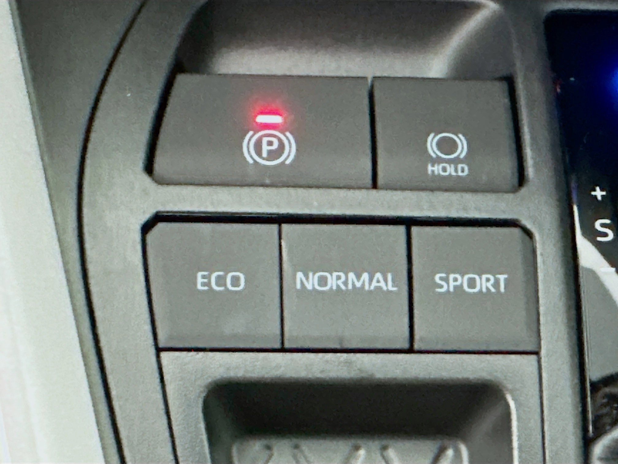 Used 2025 Toyota RAV4 XLE w/ Convenience Package image 26