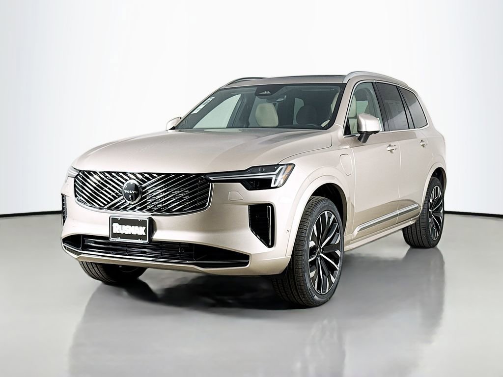 New 2026 Volvo XC90 T8 Plus w/ Protection Package Premier image 3
