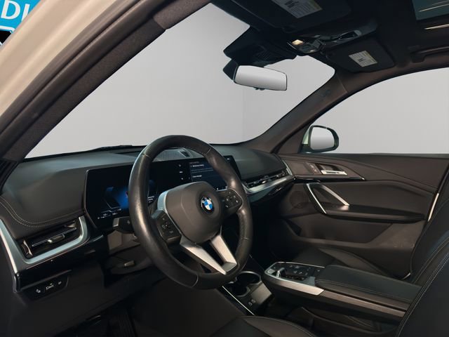 Used 2025 BMW X1 xDrive28i image 10