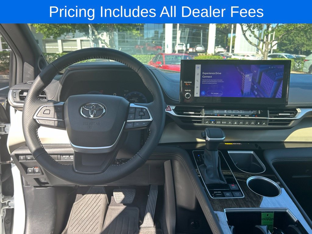 New 2025 Toyota Sienna Limited FWD image 16