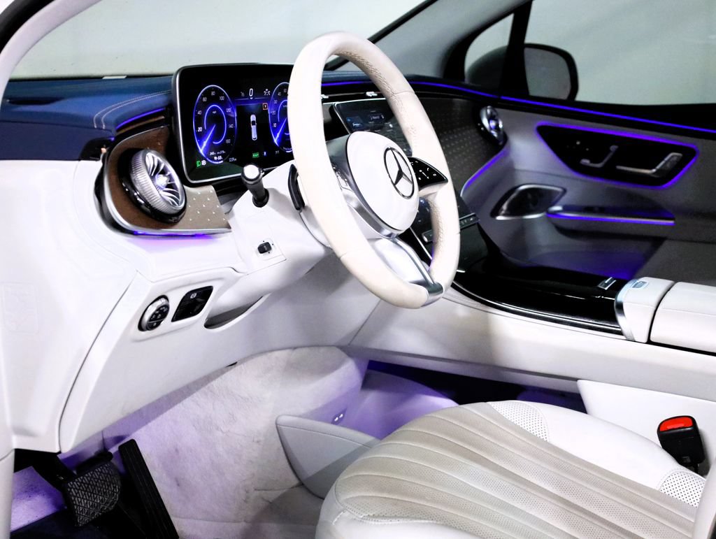 Certified 2023 Mercedes-Benz EQE 500 4MATIC SUV image 38