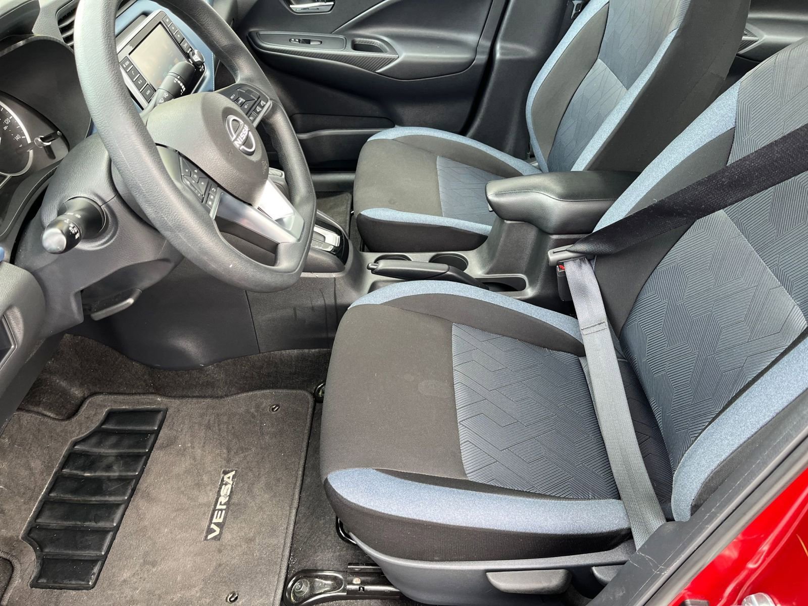 Used 2025 Nissan Versa SV image 23