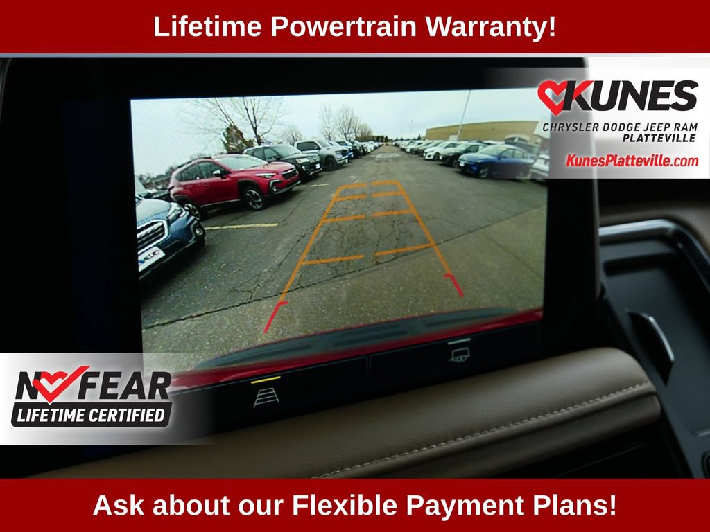 Used 2023 Chevrolet Suburban Premier AWD/4WD image 35