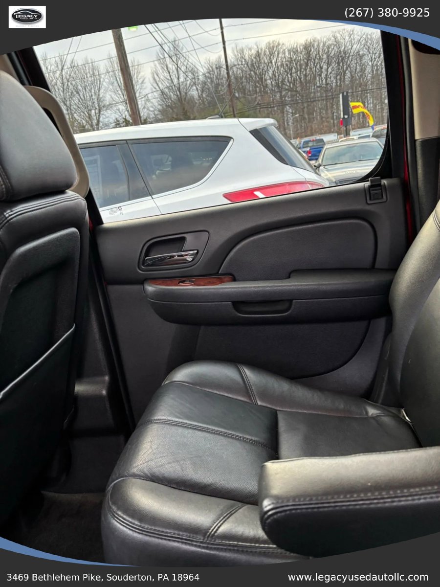Used 2013 Chevrolet Suburban LT image 44