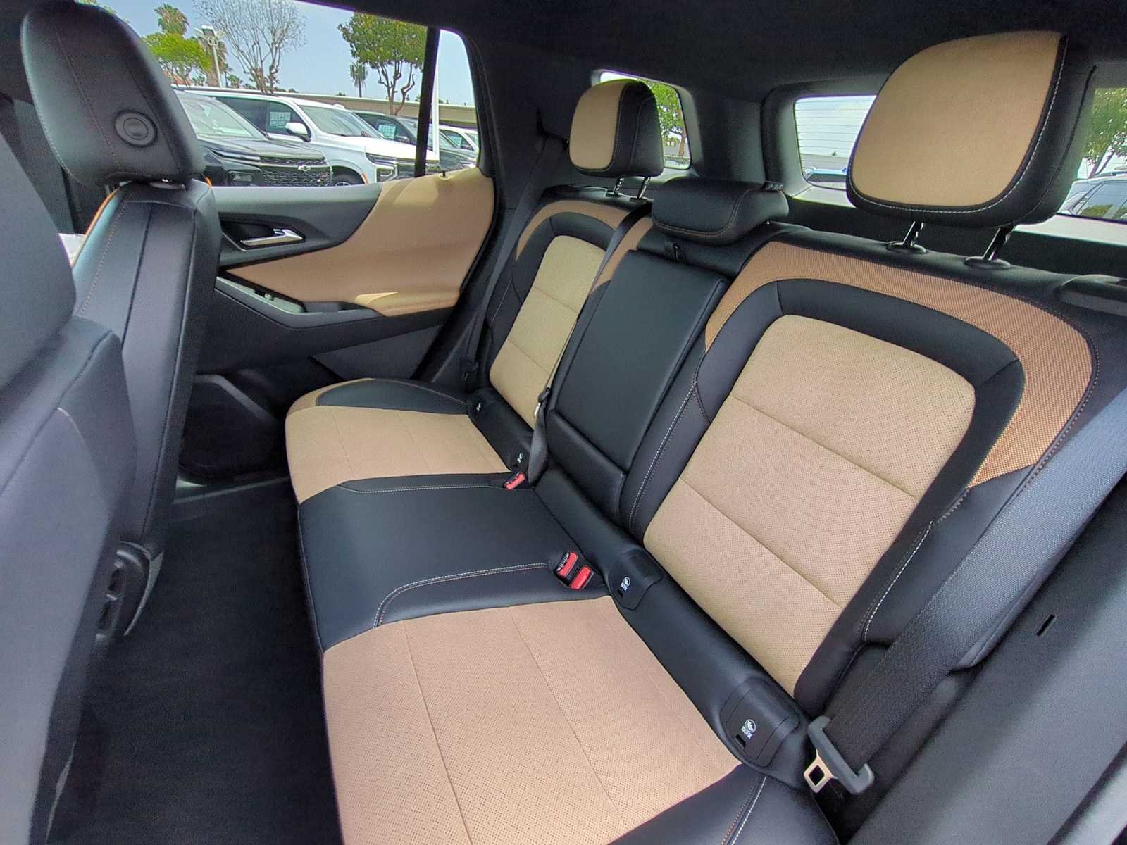 New 2026 Chevrolet Equinox ACTIV FWD image 24