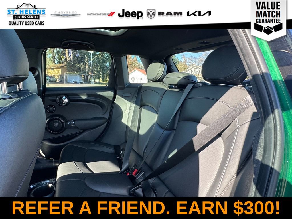 Used 2020 MINI Cooper 4-Door Hardtop w/ Storage Package image 30