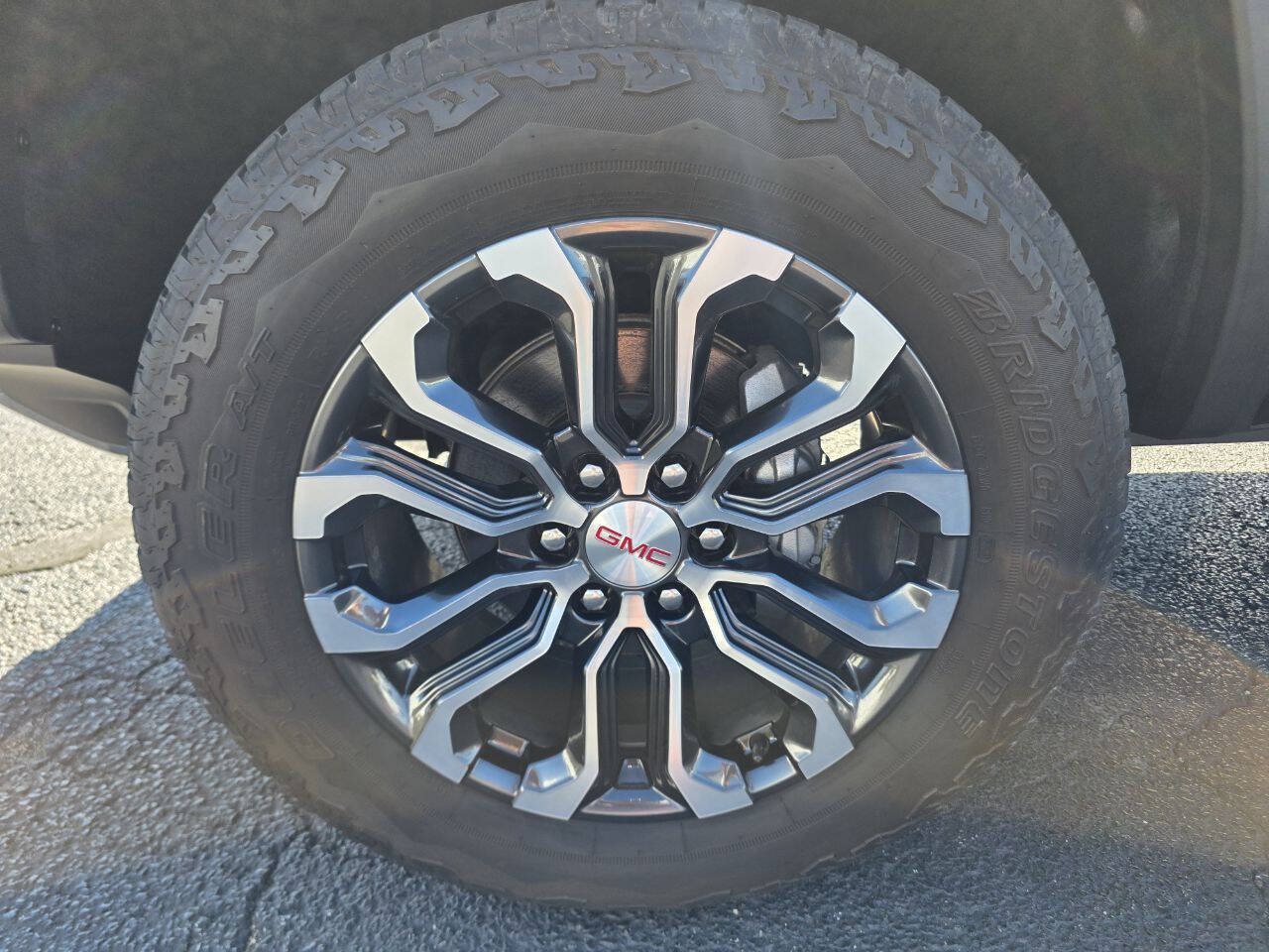 Used 2024 GMC Canyon Denali AWD/4WD image 37