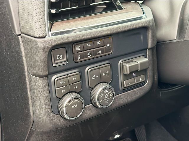 New 2026 Chevrolet Suburban Premier w/ Sun And Tow Package image 10