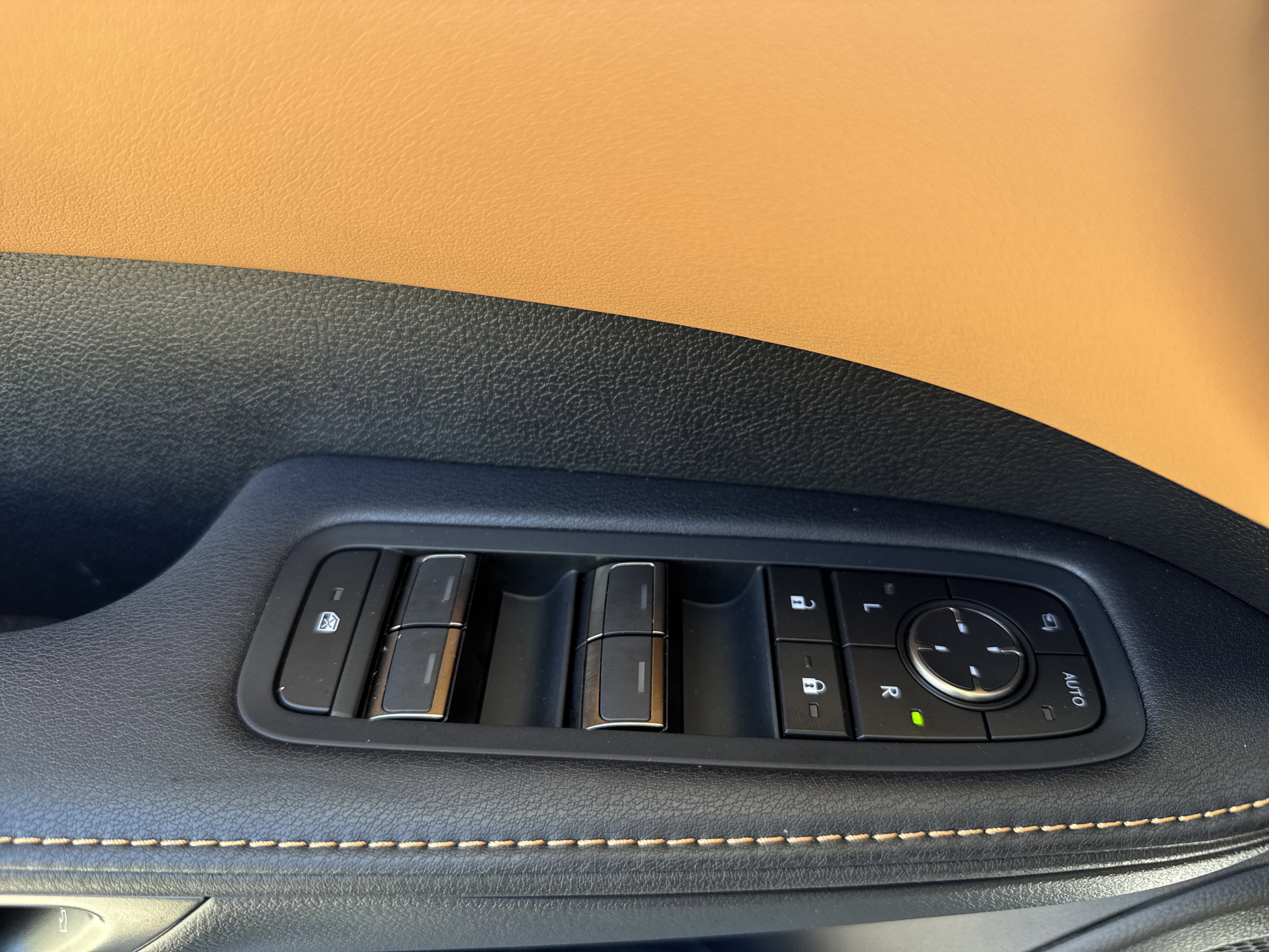 Used 2025 Lexus RX 350 Premium Plus w/ Convenience Package FWD image 15