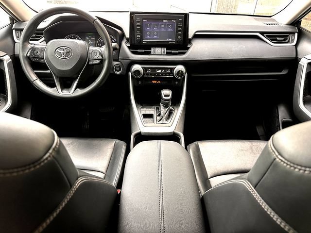 Used 2021 Toyota RAV4 XLE Premium FWD image 28
