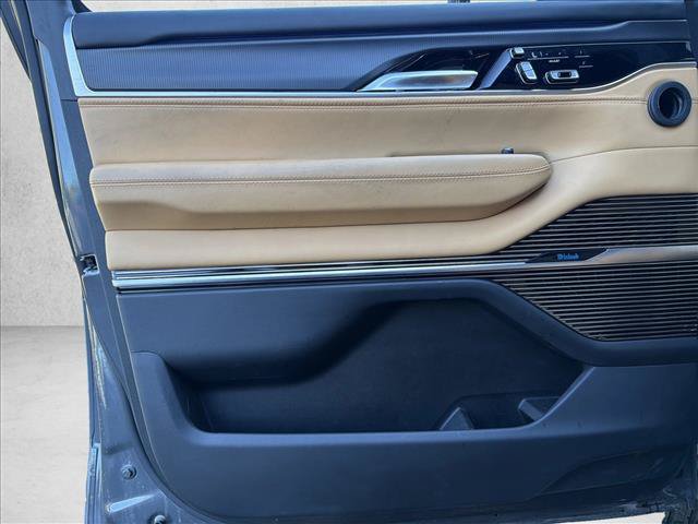 Used 2024 Jeep Grand Wagoneer Series III w/ Rear Seat Video Group 1 AWD/4WD image 10