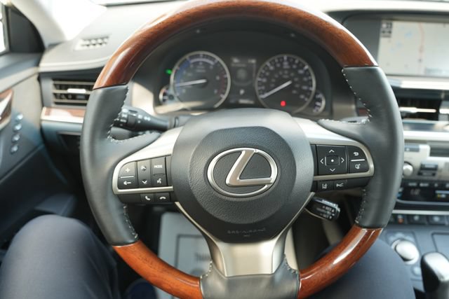 Used 2017 Lexus ES 350 FWD image 26