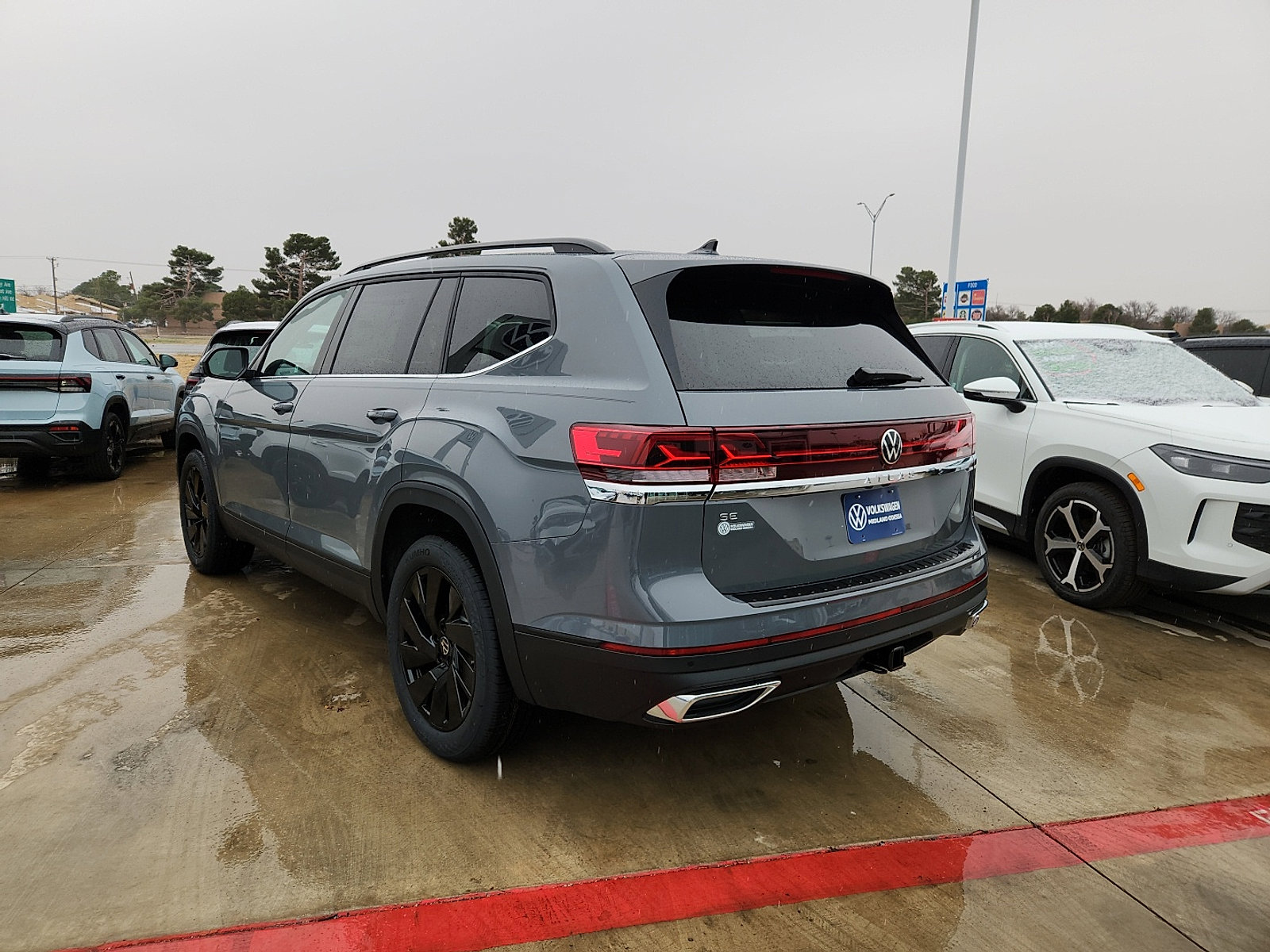 New 2026 Volkswagen Atlas SE image 5
