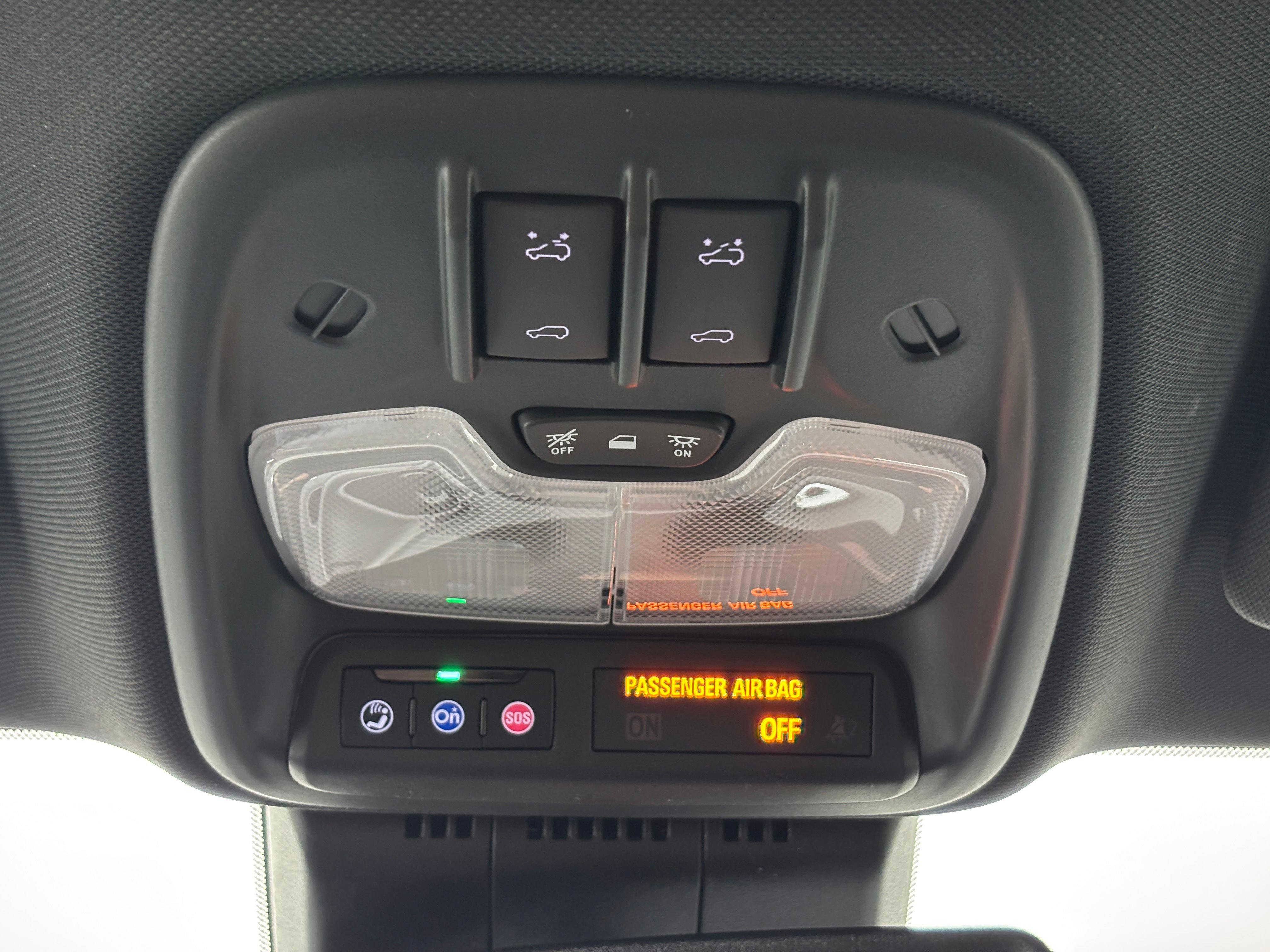 New 2026 GMC Canyon Denali w/ LPO, Black Badging Package AWD/4WD image 23