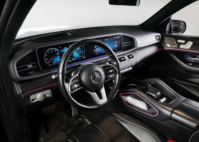 Used 2022 Mercedes-Benz GLS 450 4MATIC image 3