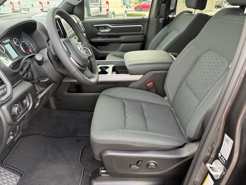 New 2026 RAM 1500 4x4 Crew Cab image 13