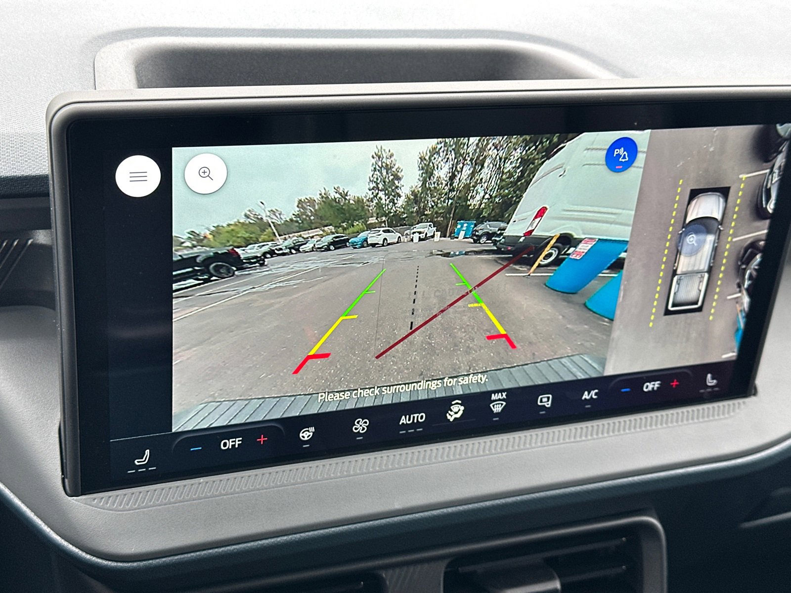 New 2025 Ford Maverick Lariat w/ Black Appearance Package image 27