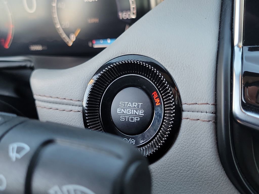 Used 2023 Jeep Compass Limited w/ Elite Group image 12