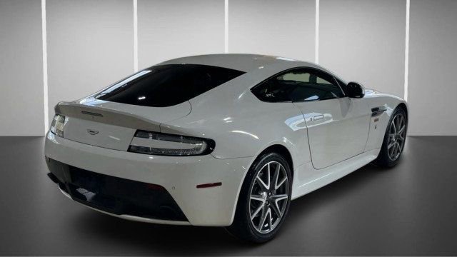 Used 2015 Aston Martin V8 Vantage GT image 6