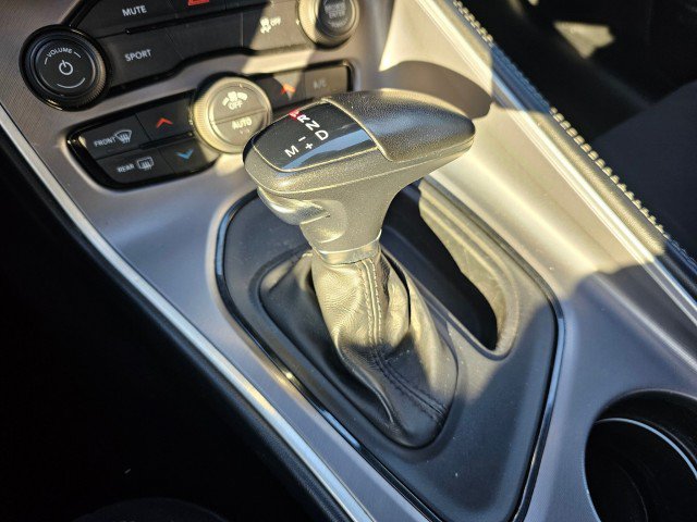 Used 2022 Dodge Challenger SXT RWD image 29