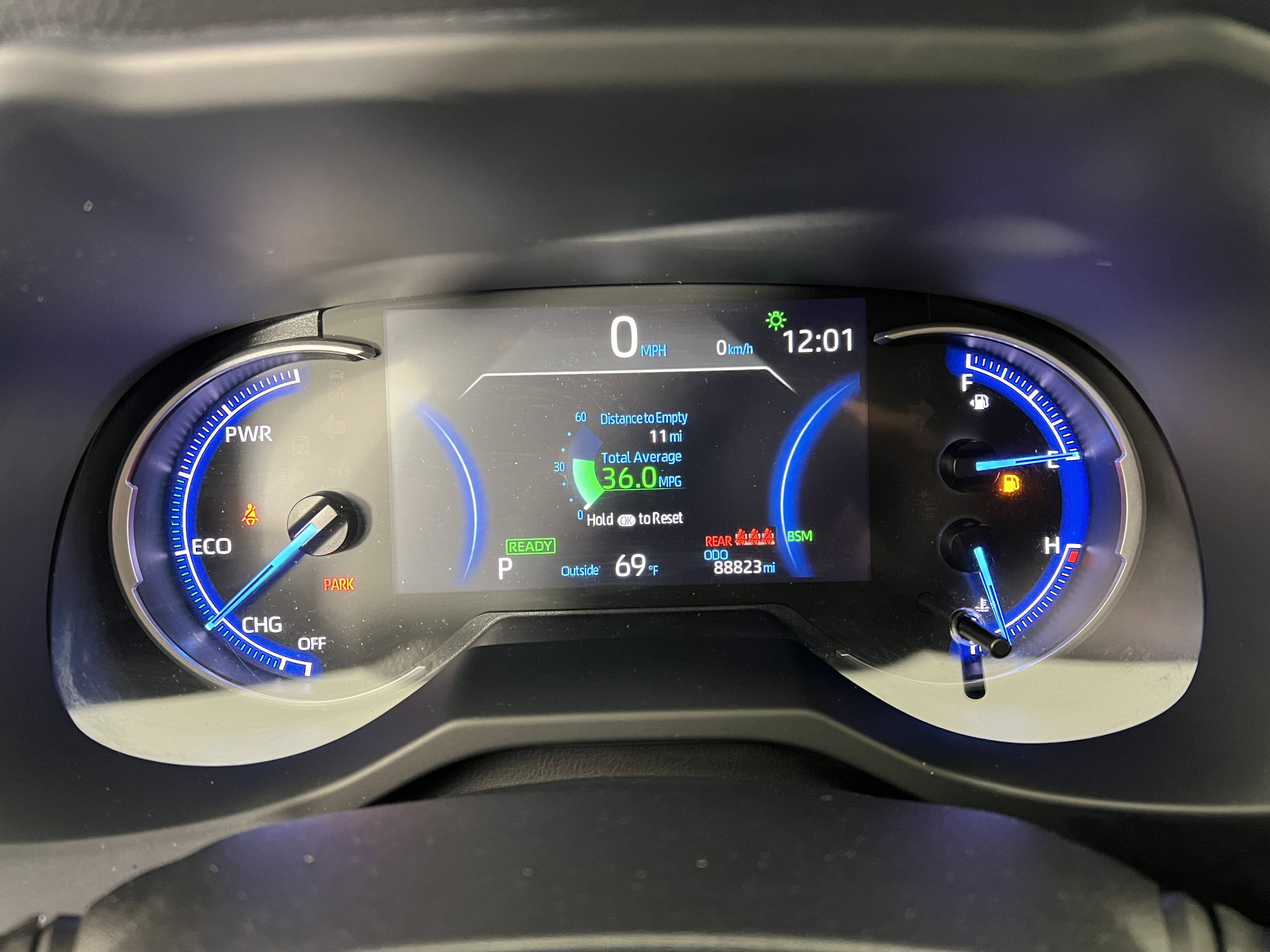 Used 2020 Toyota RAV4 Limited image 28