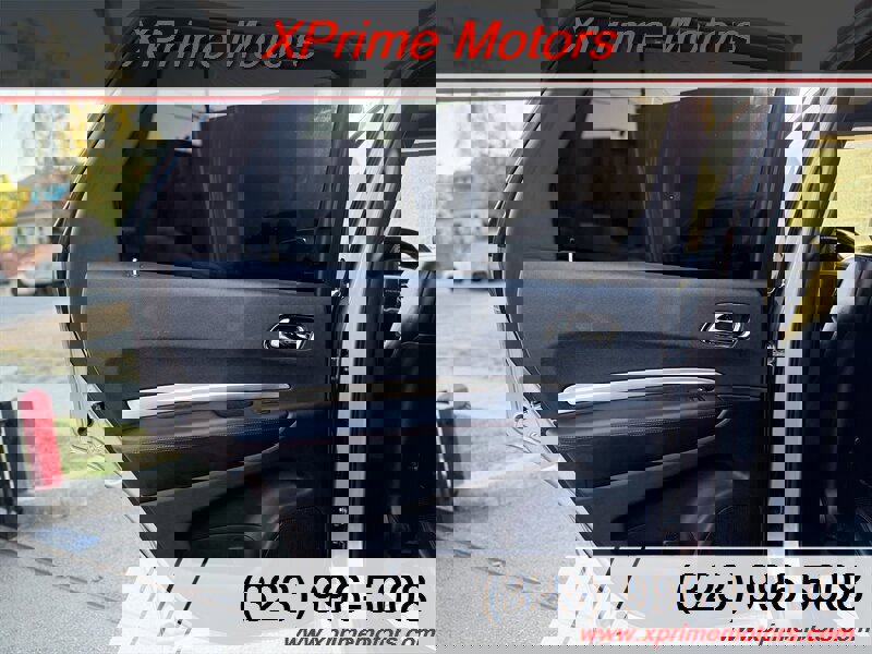 Used 2015 Dodge Durango R/T w/ Technology Group RWD image 28