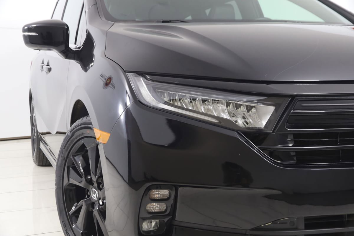 Used 2023 Honda Odyssey Sport image 17