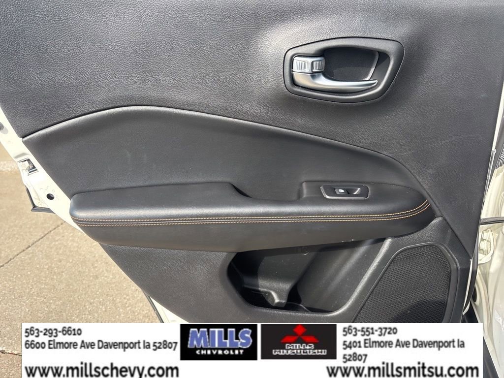Used 2019 Jeep Compass Limited AWD/4WD image 11