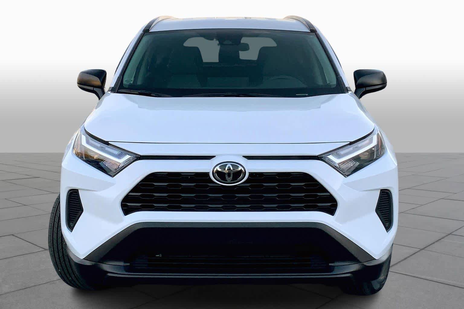 Used 2025 Toyota RAV4 LE image 4