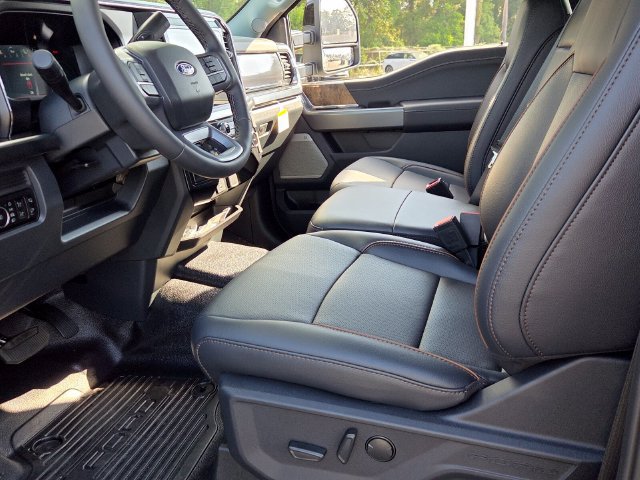 New 2027 Ford F350 Lariat RWD image 16