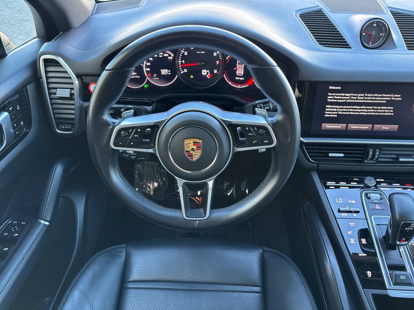 Certified 2023 Porsche Cayenne Platinum Edition image 16