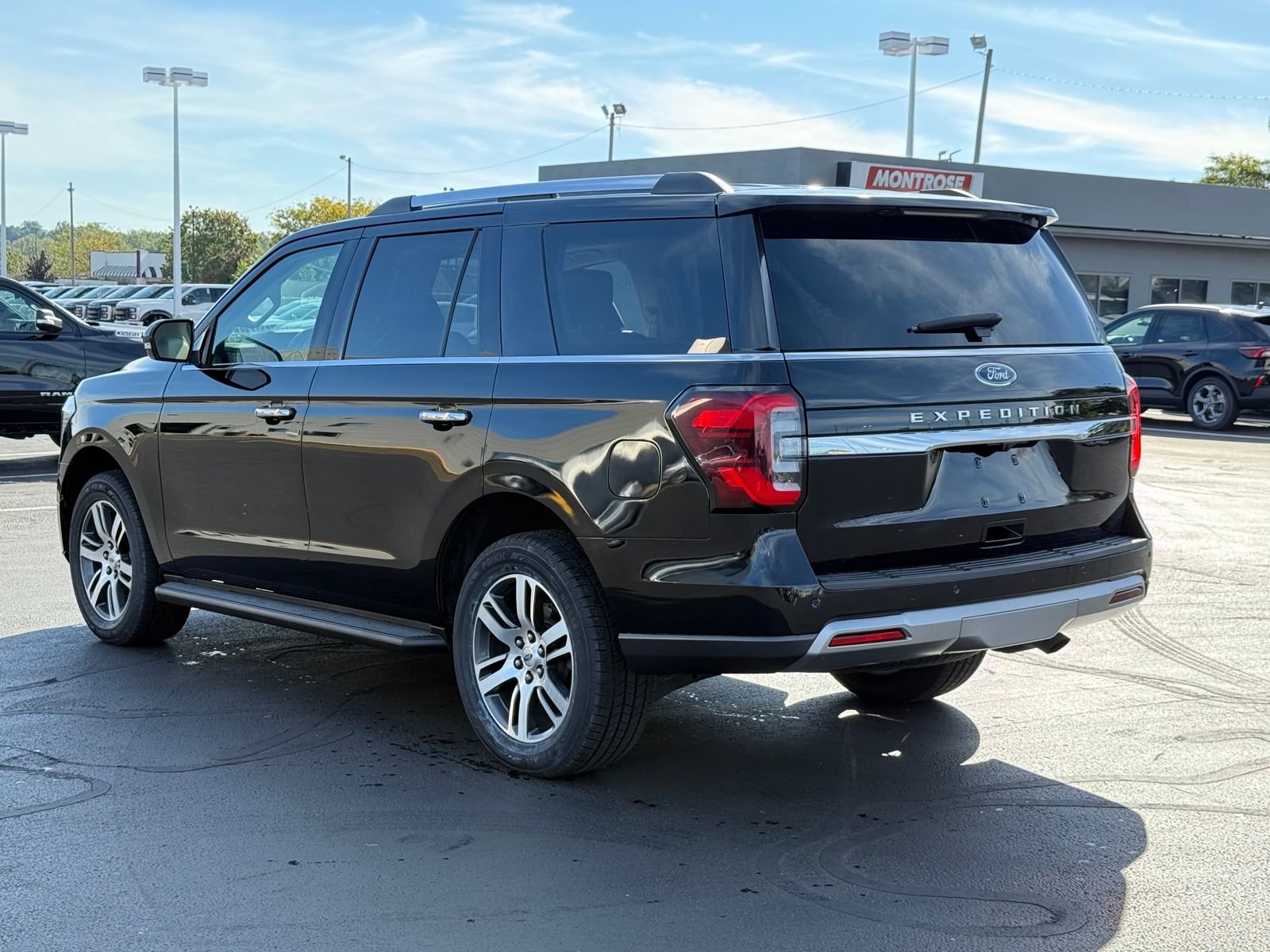 Certified 2024 Ford Expedition Limited image 5