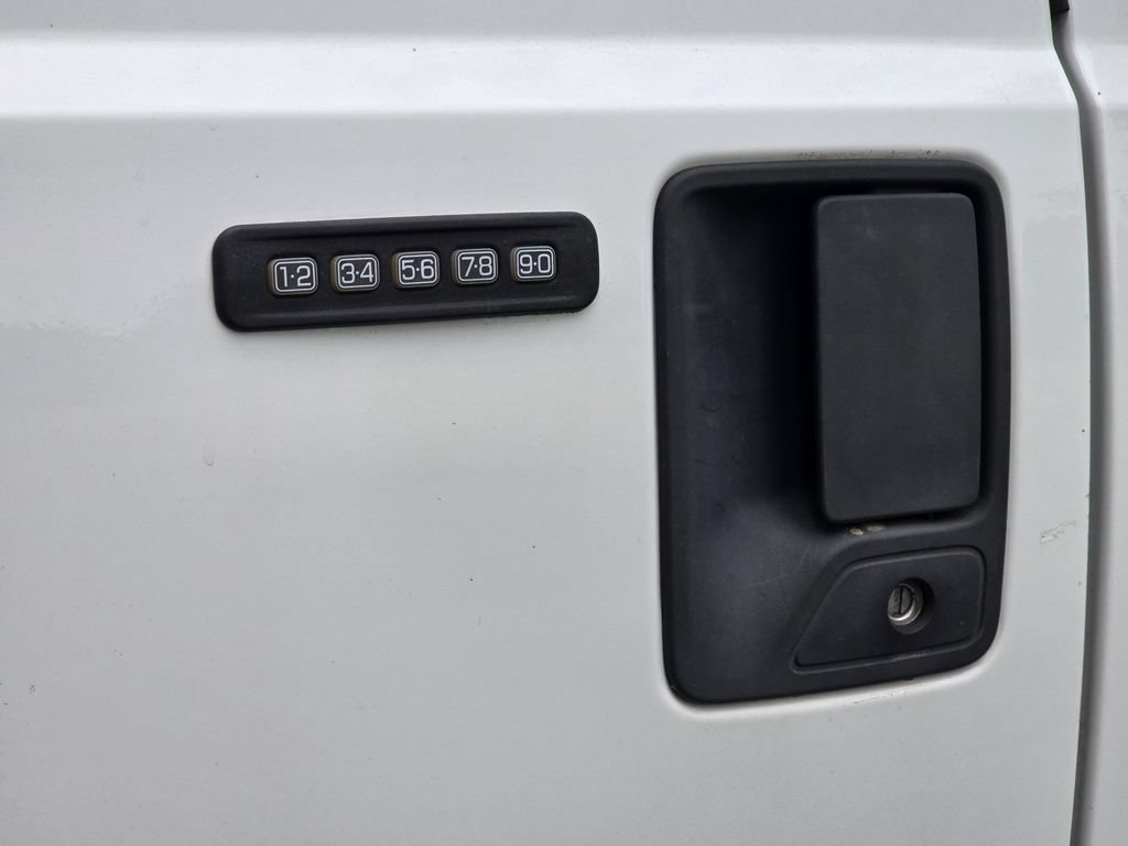 Used 2008 Ford F350 Lariat RWD image 11