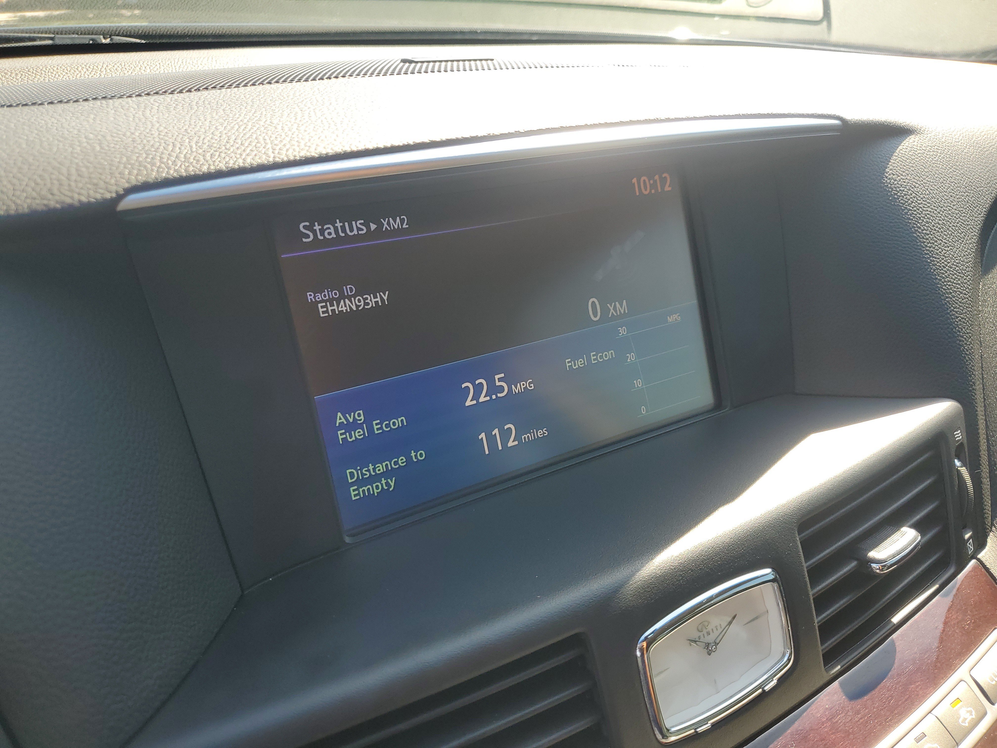 Used 2015 INFINITI Q70 3.7 RWD image 20