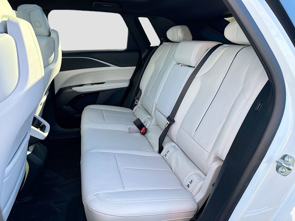 New 2026 Cadillac Lyriq Luxury image 21