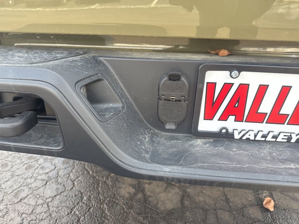 New 2025 Jeep Gladiator Sport image 47