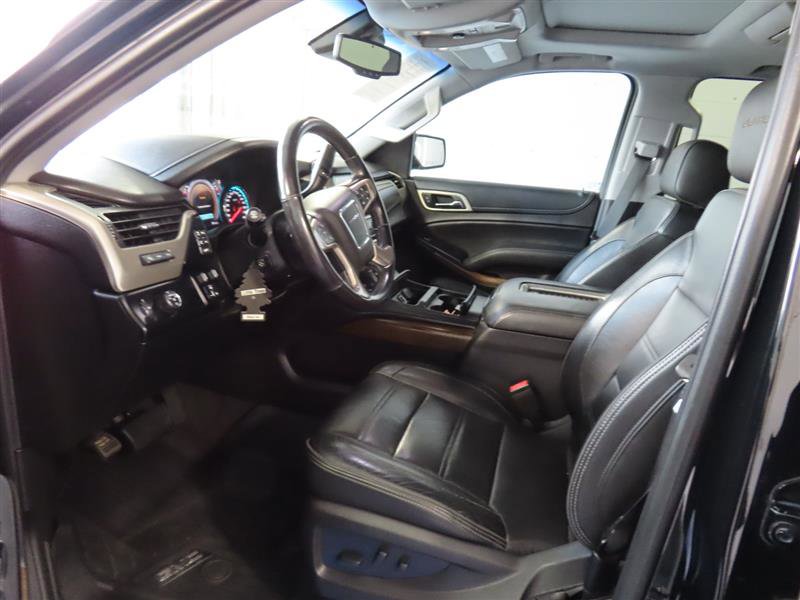 Used 2019 GMC Yukon XL Denali w/ Denali Ultimate Package image 15