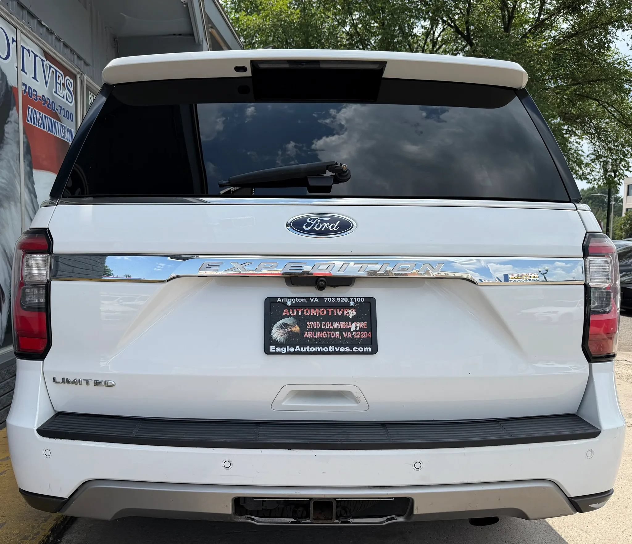 Used 2020 Ford Expedition Limited RWD image 4