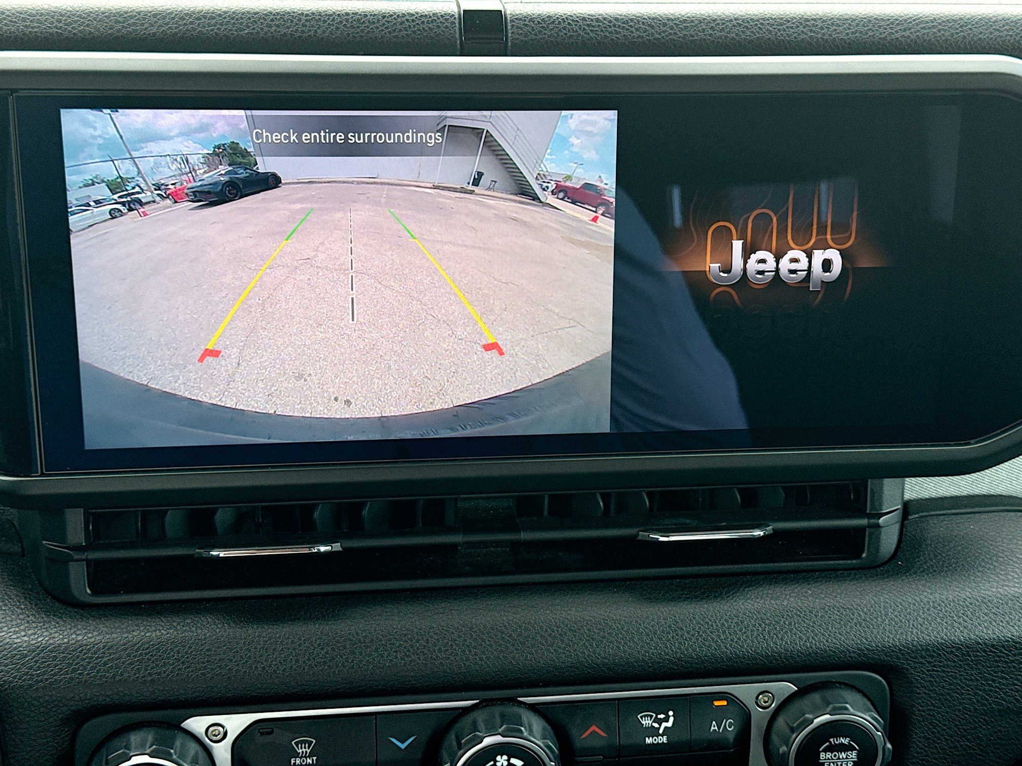 Used 2024 Jeep Wrangler Unlimited Sport AWD/4WD image 30
