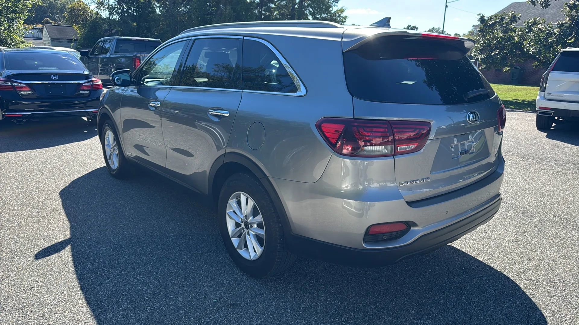 Used 2019 Kia Sorento LX w/ LX Convenience Package image 7