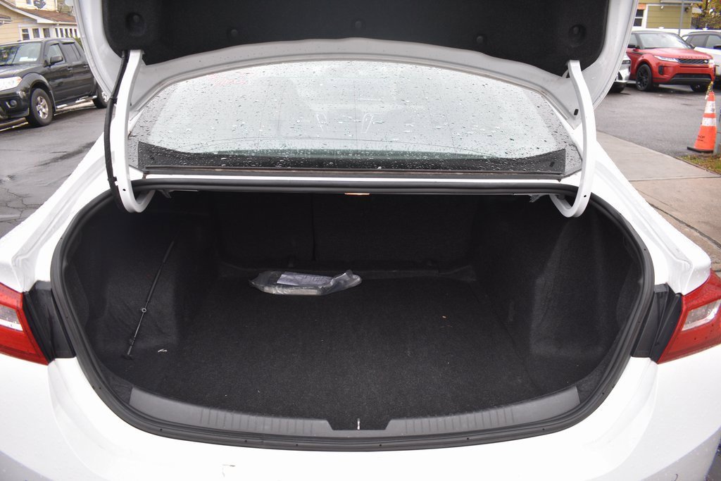 Used 2024 Chevrolet Malibu LT image 33